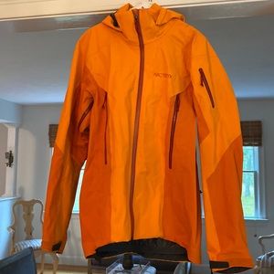Men’s Arc’Teryx Gortex Jacket